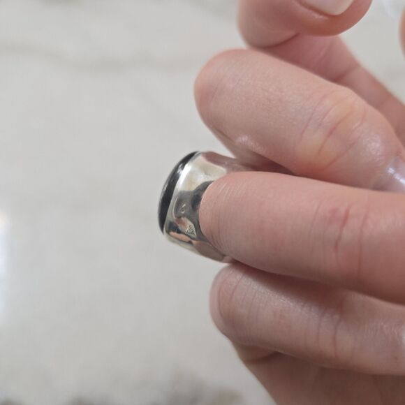 Silver 925 Hand Made Labradorite Blue Oval Large Hammered Band Ring Size 6.5 - Picture 3 of 12